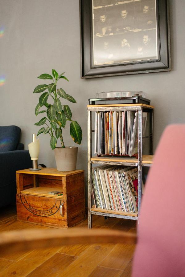 The Upholstery Tinyhouse Deluxe Eco Chalet Kreativ Citynah Chemnitz Extérieur photo