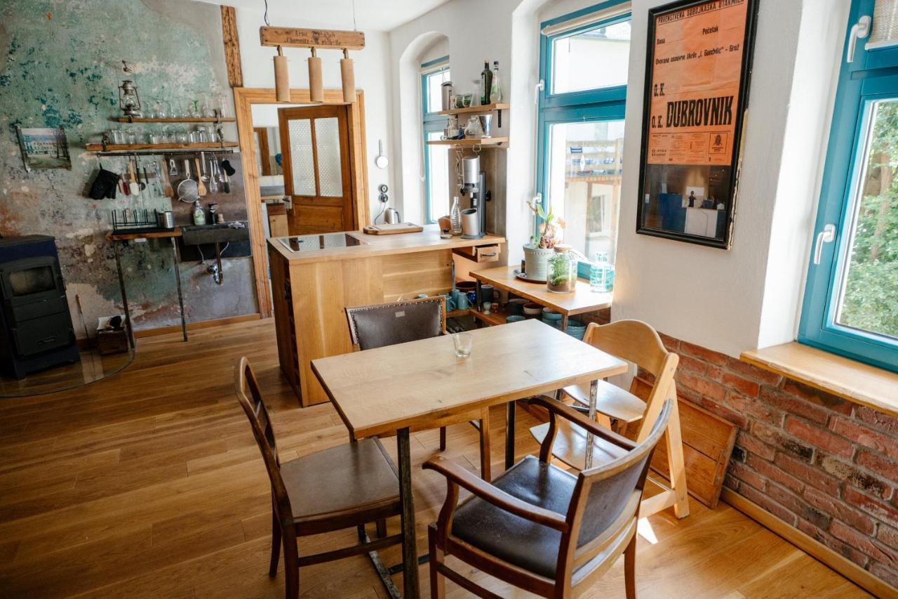 The Upholstery Tinyhouse Deluxe Eco Chalet Kreativ Citynah Chemnitz Extérieur photo