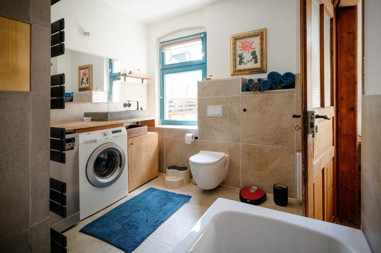 The Upholstery Tinyhouse Deluxe Eco Chalet Kreativ Citynah Chemnitz Extérieur photo