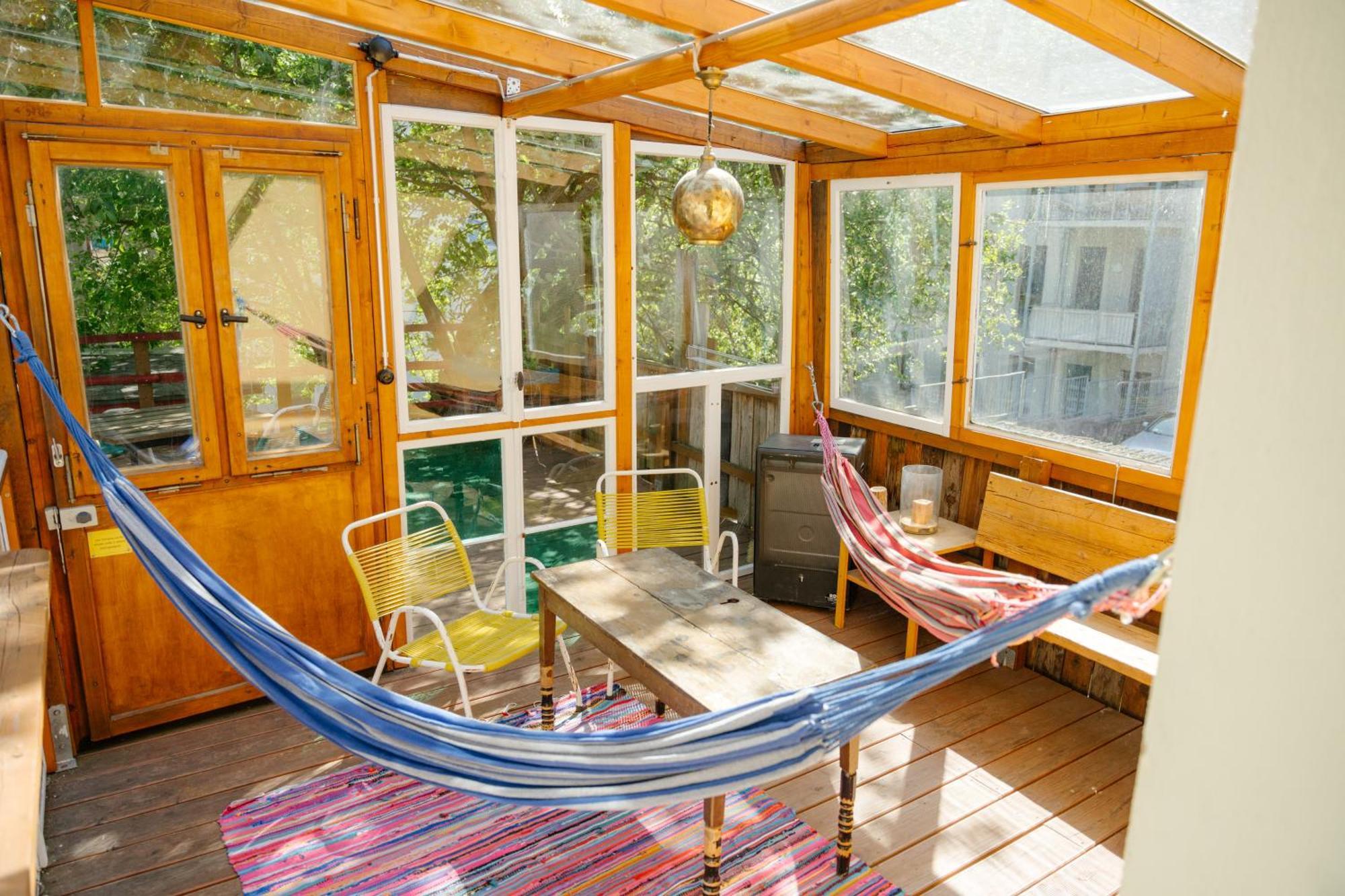 The Upholstery Tinyhouse Deluxe Eco Chalet Kreativ Citynah Chemnitz Extérieur photo