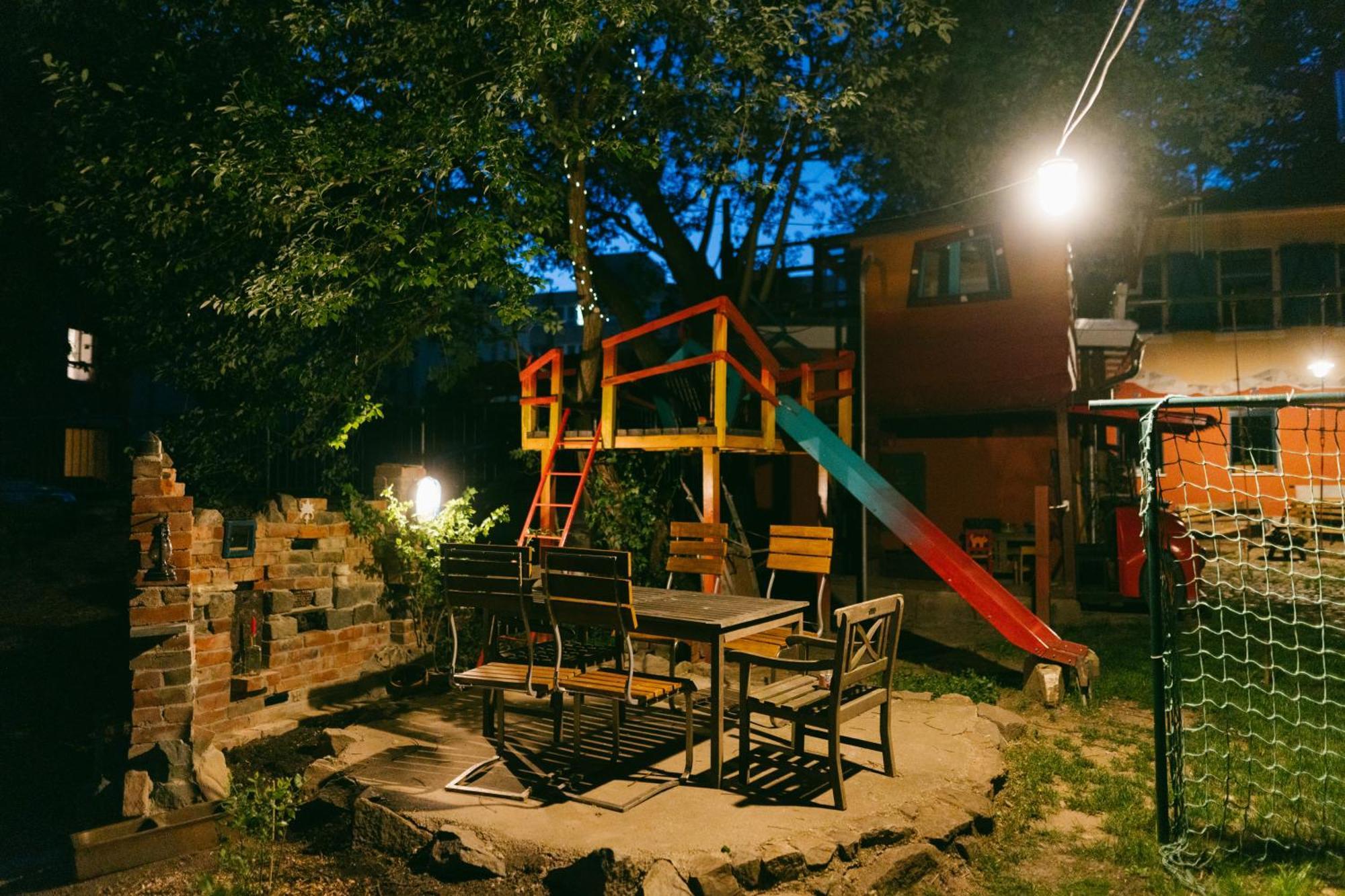 The Upholstery Tinyhouse Deluxe Eco Chalet Kreativ Citynah Chemnitz Extérieur photo