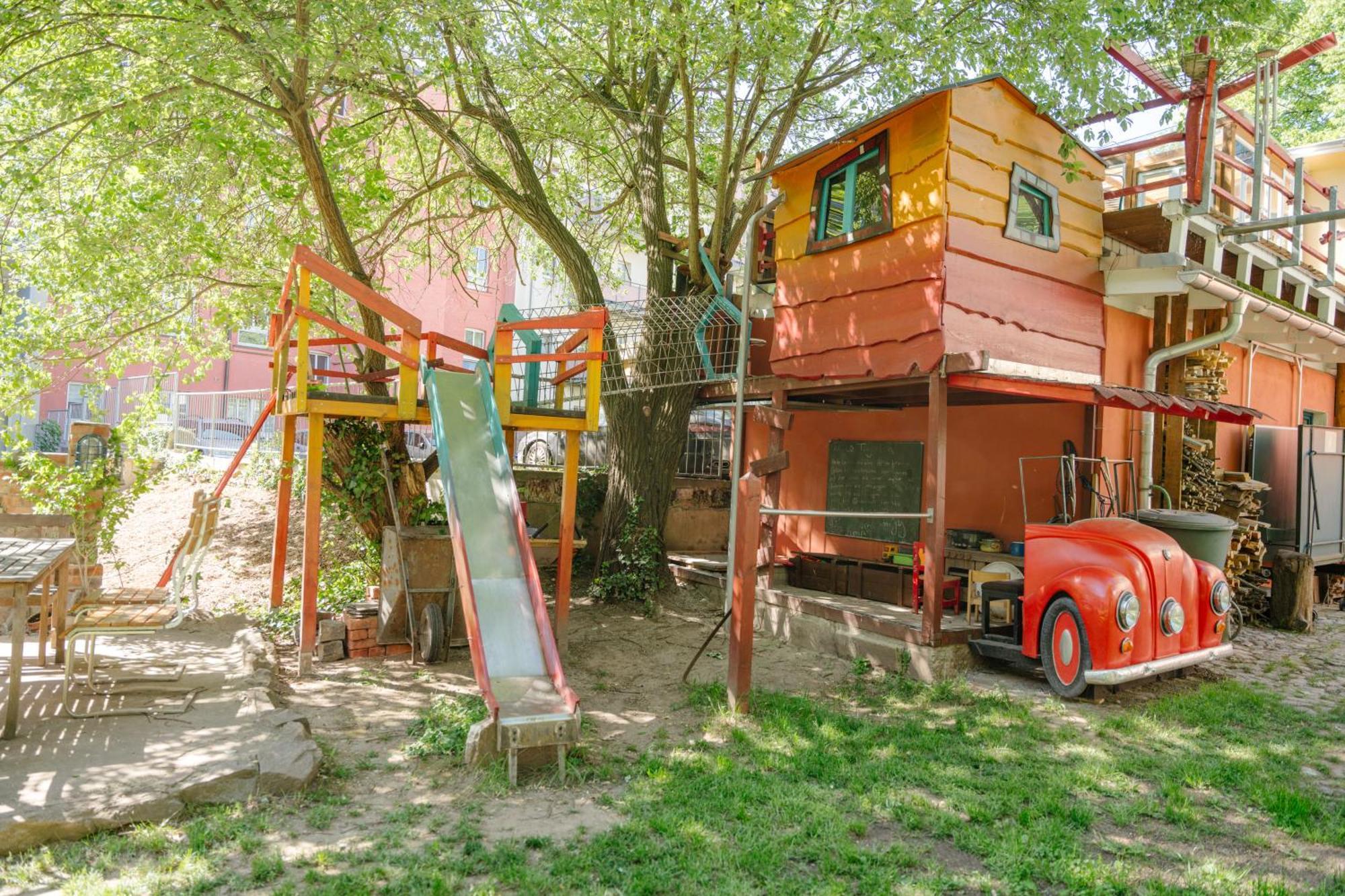 The Upholstery Tinyhouse Deluxe Eco Chalet Kreativ Citynah Chemnitz Extérieur photo